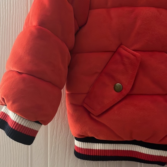Tommy Hilfiger puffer jacket, Size 4-5 - Picture 3 of 10